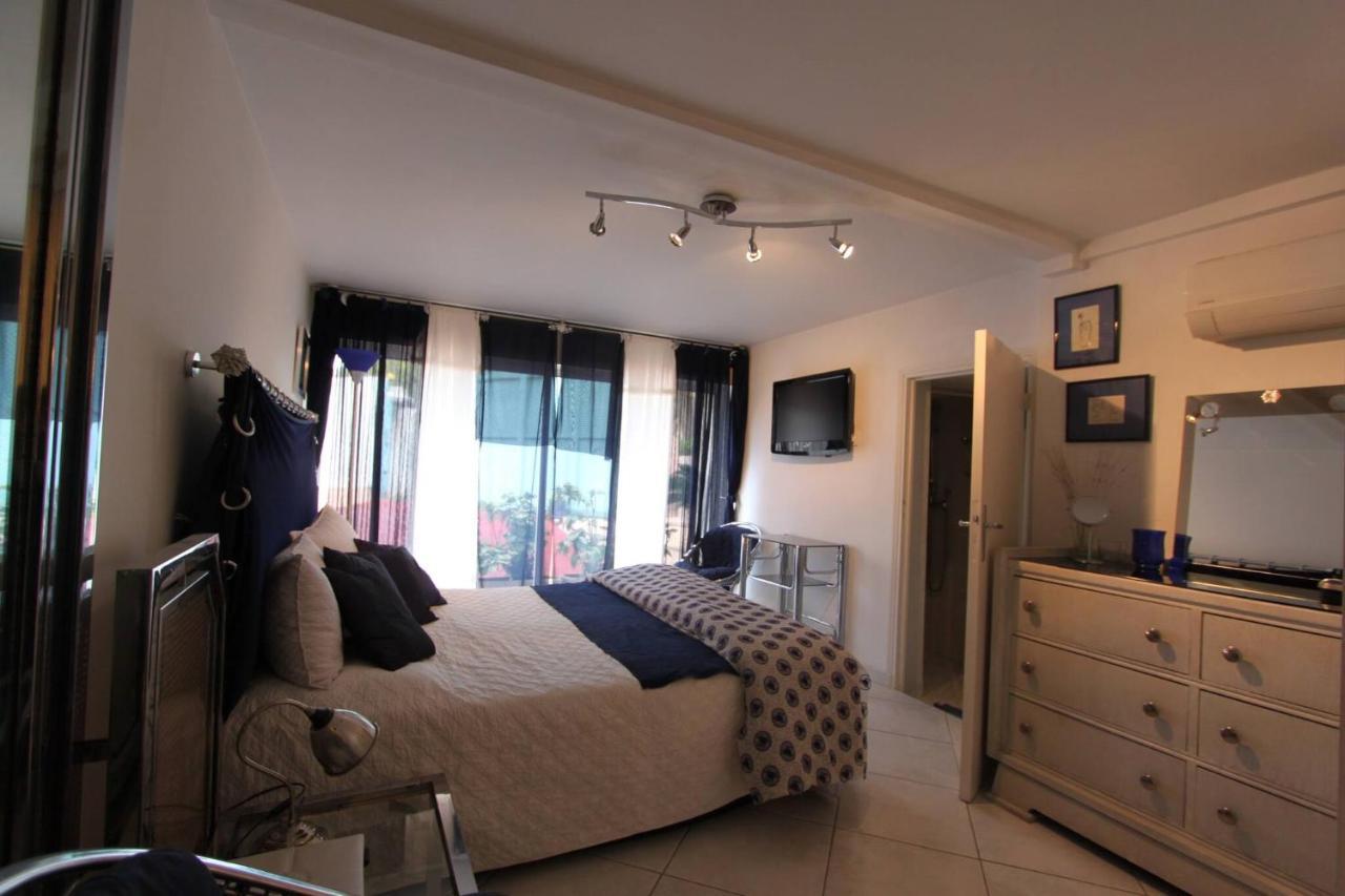 Villa Juan Les Pins Near Cannes Beaches 1820 Guests Antibes